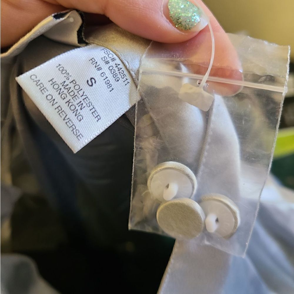 NWOT Vintage Diane Von Furstenberg Button Up - Picture 8 of 8